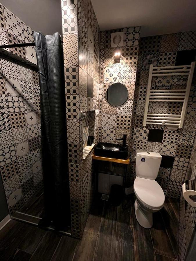 Studio G1 Moineşti Exteriör bild